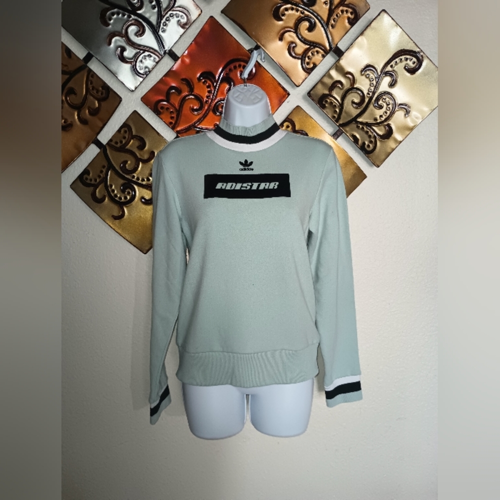 Adidas sweater